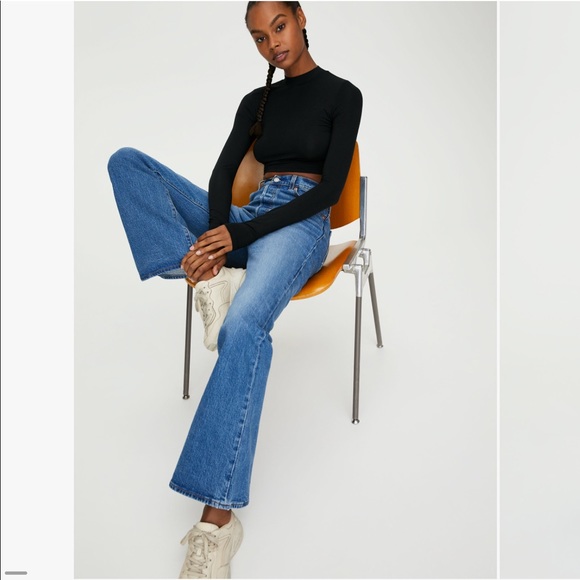 Levi’s Ribcage Flare Jeans in wash Jive Song - Picture 3 of 8